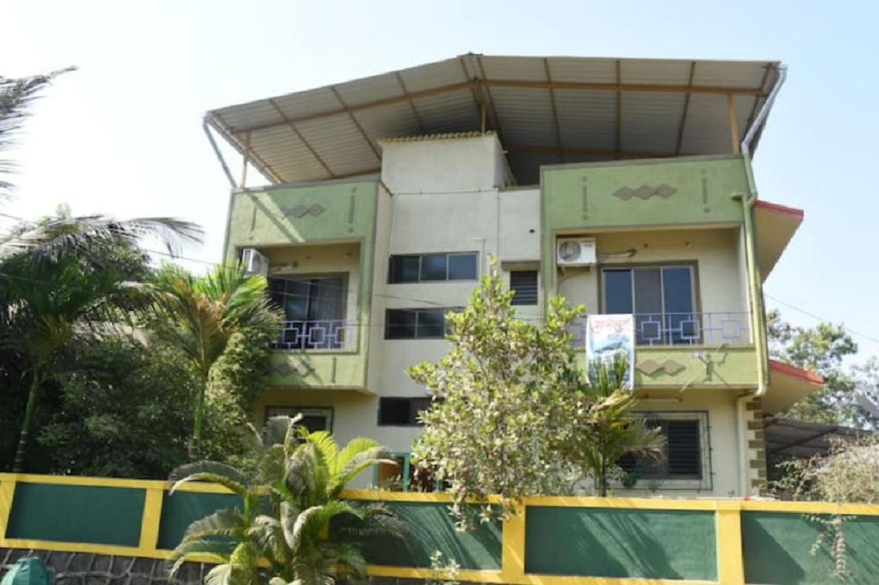 Gulmohar Cottages - Home Stay In آليباغ المظهر الخارجي الصورة