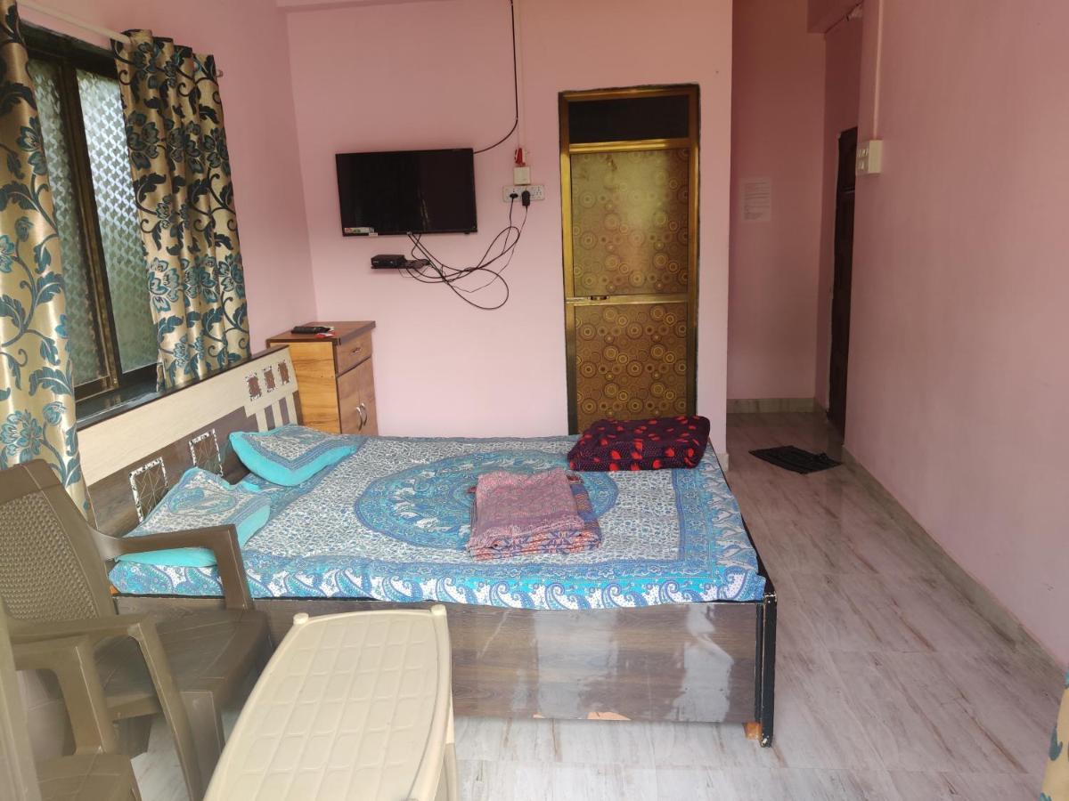 Gulmohar Cottages - Home Stay In آليباغ المظهر الخارجي الصورة