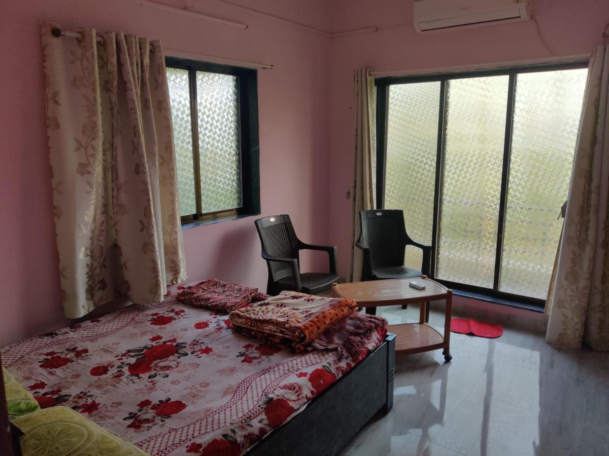 Gulmohar Cottages - Home Stay In آليباغ المظهر الخارجي الصورة